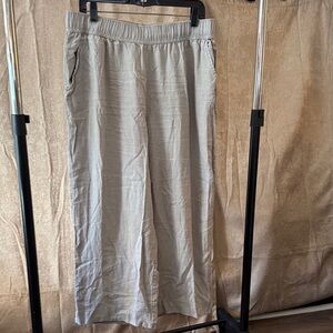 Tahari Women’s Gray Wide Leg Line Pants